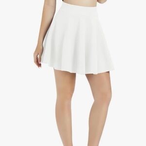 New White Mini Skirt Medium